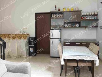 Dijual Rumah Besar Terawat Tenggilis Utara Surabaya Semi Furnished SHM