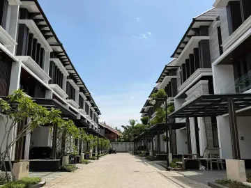 Jagakarsa - Dijual Rumah Di 4 Lantai Mewah Rumah Sultan Model Facade Travertine Jakarta Selatan