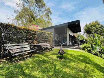 Casa Campestre en Urbanización cerrada Marinilla (Ant)