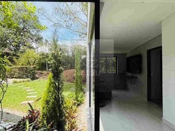 Casa Campestre en Urbanización cerrada Marinilla (Ant)