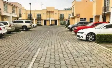 CASA EN FRACCIONAMIENTO GRAN MORADA, TOLUCA, EDOMEX. REMATE ADJUDICADO
