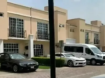 CASA EN FRACCIONAMIENTO GRAN MORADA, TOLUCA, EDOMEX. REMATE ADJUDICADO