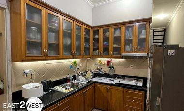 Rumah Puspita Loka BSD City Tangerang Selatan Bagus Lingkungan Hijau Asri Nyaman Strategis