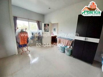 บ้านเดี่ยว 2 ชั้น พร้อมที่ดินอำเภอลาดหลุมแก้ว ปทุมธานี เนื้อที่ 1 ไร่ 1 งาน 85 ตารางวา (ใกล้วัดเจดีย์หอย) เข้า-ออกได้หลายเส้นทาง
