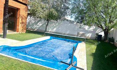 AMANALI VENDE CASA AMUEBLADA