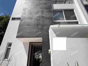 SE RENTA CASA AMUEBLADA LOMAS DE ANGELÓPOLIS PUEBLA.