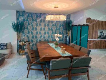 EXCELENTE RESIDENCIA EN METEPEC