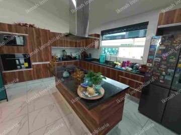 EXCELENTE RESIDENCIA EN METEPEC