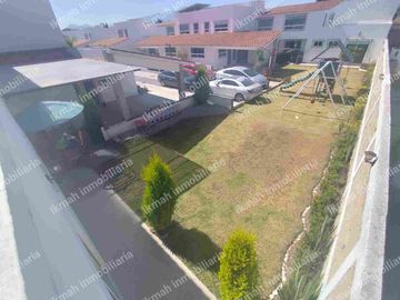 EXCELENTE RESIDENCIA EN METEPEC