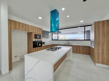 CASA EN VENTA EN METEPEC