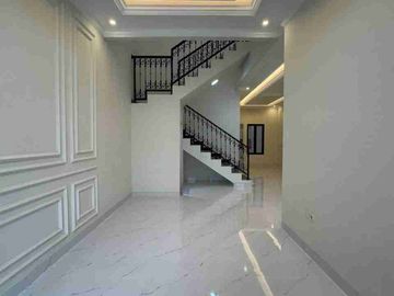 Rumah Cantik Siap Huni di Grand Depok City