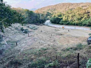 Terrenos en Bahías de Huatulco caminando a la Bahía Tejón