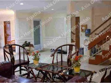 Gedung Eks Hotel Jakarta Pusat area Cikini, Menteng
