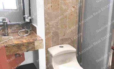 SE RENTA CASA TOTALMENTE AMUEBLADA EN RESIDENCIAL PALMARIS BY CUMBRES CANCÚN, SOBRE AVENIDA HUAYACAN, SEGURIDAD2 24 HORAS, AMENIDADES.