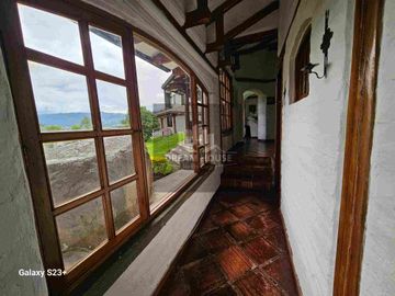 Exelente Oportunidad en Venta 
Tumbaco Sector San Jose de la Viña Terreno con casa + Suite
Dentro de Urbanización Privada .