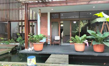 Rumah Mewah Hoek Villa Duta Bisa Kantor Akses Jagorawi Pajajaran
