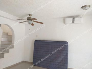 Oportunidad Única  Casa En Remate Bancario En Bahía Azul, Cancún