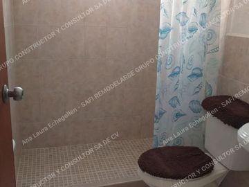 Oportunidad Única  Casa En Remate Bancario En Bahía Azul, Cancún