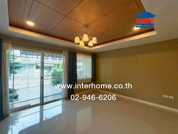 Two-story townhome, 18.1 sq.wah, Villaggio Rangsit Klong 3, Soi Chonlamark Phicharn 10, Chonlamark Phicharn Road, Chotiwet Road, Lam Luk Ka, Pathum Th