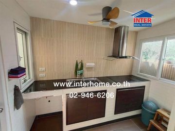 Two-story townhome, 18.1 sq.wah, Villaggio Rangsit Klong 3, Soi Chonlamark Phicharn 10, Chonlamark Phicharn Road, Chotiwet Road, Lam Luk Ka, Pathum Th