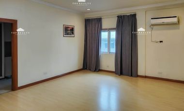 8-Bedroom 8BR House and Lot for Sale in Parañaque City at Bayview Village