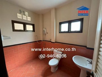Two-story detached house, 88 sq.wah, Discovery Bali High Village, Rangsit-Khlong 4, near Yaem Sa-ard School, Rangsit-Nakhon Nayok Road, Sawai Prachara