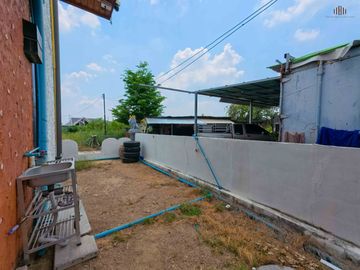 House for Sale in Ayutthaya – Uthai District, Thanū Subdistrict European-Style House with 226.6 sq.wah Land Near Rojana Industrial Estate