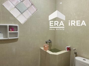 VILLA DIJUAL DI KARANGANYAR DEKAT DENGAN GROJOGAN SEWU DAN PASAR TAWANGMANGU