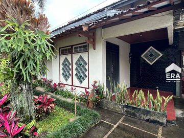 VILLA DIJUAL DI KARANGANYAR DEKAT DENGAN GROJOGAN SEWU DAN PASAR TAWANGMANGU