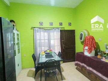 DIJUAL RUMAH DI COLOMADU DEKAT STADION MANAHAN