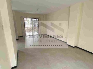 Casa en venta – Urbanización La Rioja