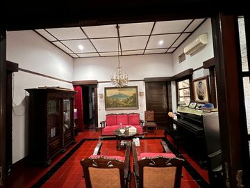 Dijual Rumah Bagus Nyaman Siap Huni posisi hoek Lokasi di Veteran Bandung