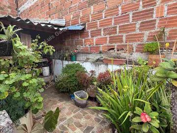 Vendo casa 3er. piso cerca a la placita de flores