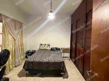 Vendo casa 3er. piso cerca a la placita de flores