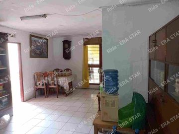 Rumah di Cipinang Jakarta Timur Lingkungan asri, tenang Askes jalan 3 mobil