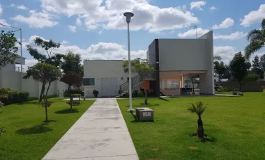 CASA EN REMATE BANCARIO RESIDENCIAL VALLE NORTE ZAPOPAN