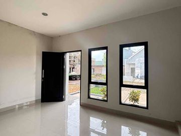 Rumah dijual 2 lantai lokasi poros tamangapa dekat RS Yapika