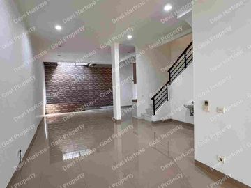 Disewakan Rumah di Cluster Topaz PHG Gading Serpong