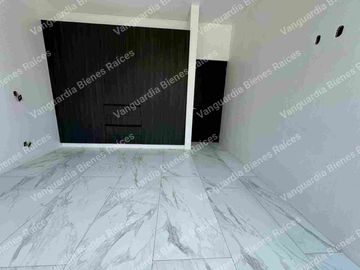 Casa nueva con recamara y baño en planta baja. Fraccionamiento con vigilancia, zona Norte de Cuernavaca