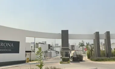 CASA EN RESIDENCIAL ARONA, ZINACANTEPEC, EDOMEX. REMATE ADJUDICADO