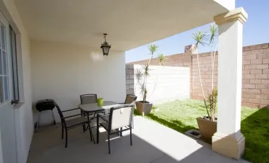 CASA EN REMATE BANCARIO CAMPO SUR TLAJOMULCO DE ZUÑIGA