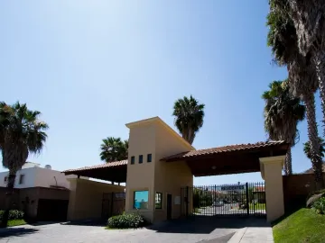 CASA EN REMATE BANCARIO CAMPO SUR TLAJOMULCO DE ZUÑIGA