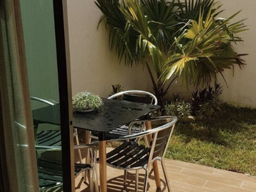 CASA EN CAMPECHE, MUY AMPLIA, ACABADOS DE LUJO, CUENTA CON TODOS LOS SERVICIOS Y AMENIDADES.