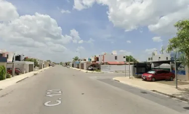 CASA EN LOS HEROES, MERIDA, YUCATAN. REMATE ADJUDICADO