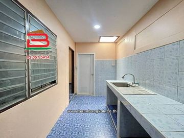 ทาวน์เฮาส์ 18 ตร.ว. หมู่บ้านเรือนสุข 2 รังสิต-คลอง 8 (ซอย 28) ถนนรังสิต-นครนายก ตำบลลำผักกูด อำเภอธัญบุรี ปทุมธานี