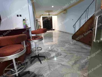 Dijual Rumah 2,5 Lantai di Taman Aries – Bangunan Luas, Siap Huni, Lokasi Strategis