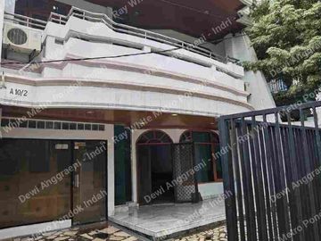 Dijual Rumah 2,5 Lantai di Taman Aries – Bangunan Luas, Siap Huni, Lokasi Strategis