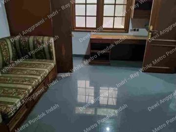 Dijual Rumah 2,5 Lantai di Taman Aries – Bangunan Luas, Siap Huni, Lokasi Strategis