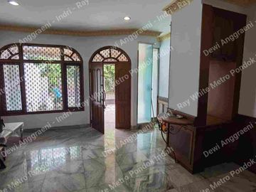 Dijual Rumah 2,5 Lantai di Taman Aries – Bangunan Luas, Siap Huni, Lokasi Strategis