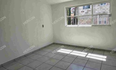 SE VENDE CASA NUEVA